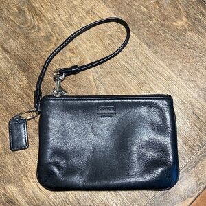 COACH Park Leather Small Black Wristlet